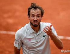 乐鱼-包含法国网球队轻取美国网球队，梅德韦杰夫绝境逆转的词条