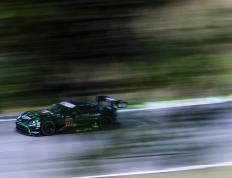 乐鱼-迈凯伦完胜阿斯顿马丁，皮亚斯特里点燃赛场