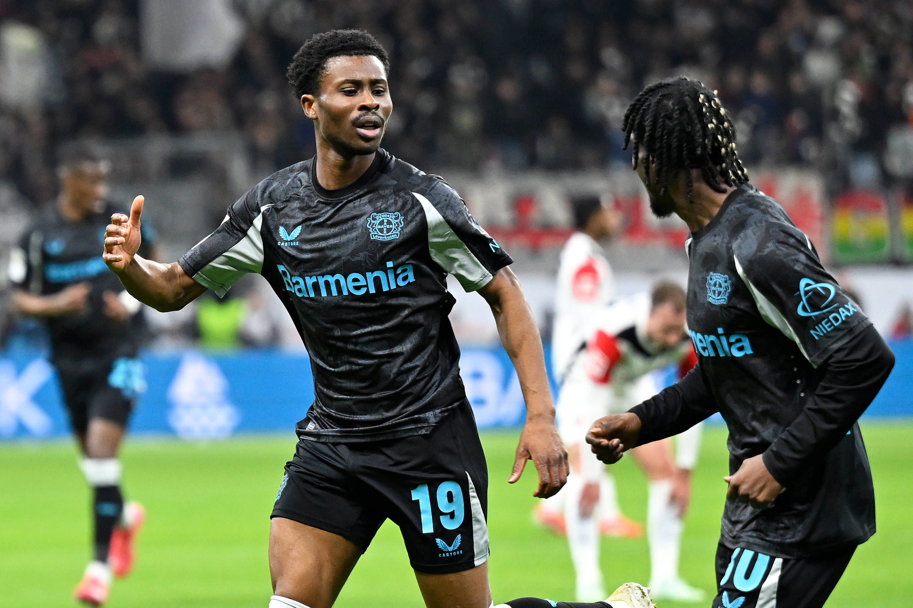 乐鱼体育网站入口-法兰克福客场取胜纽伦堡,保持欧联杯席位