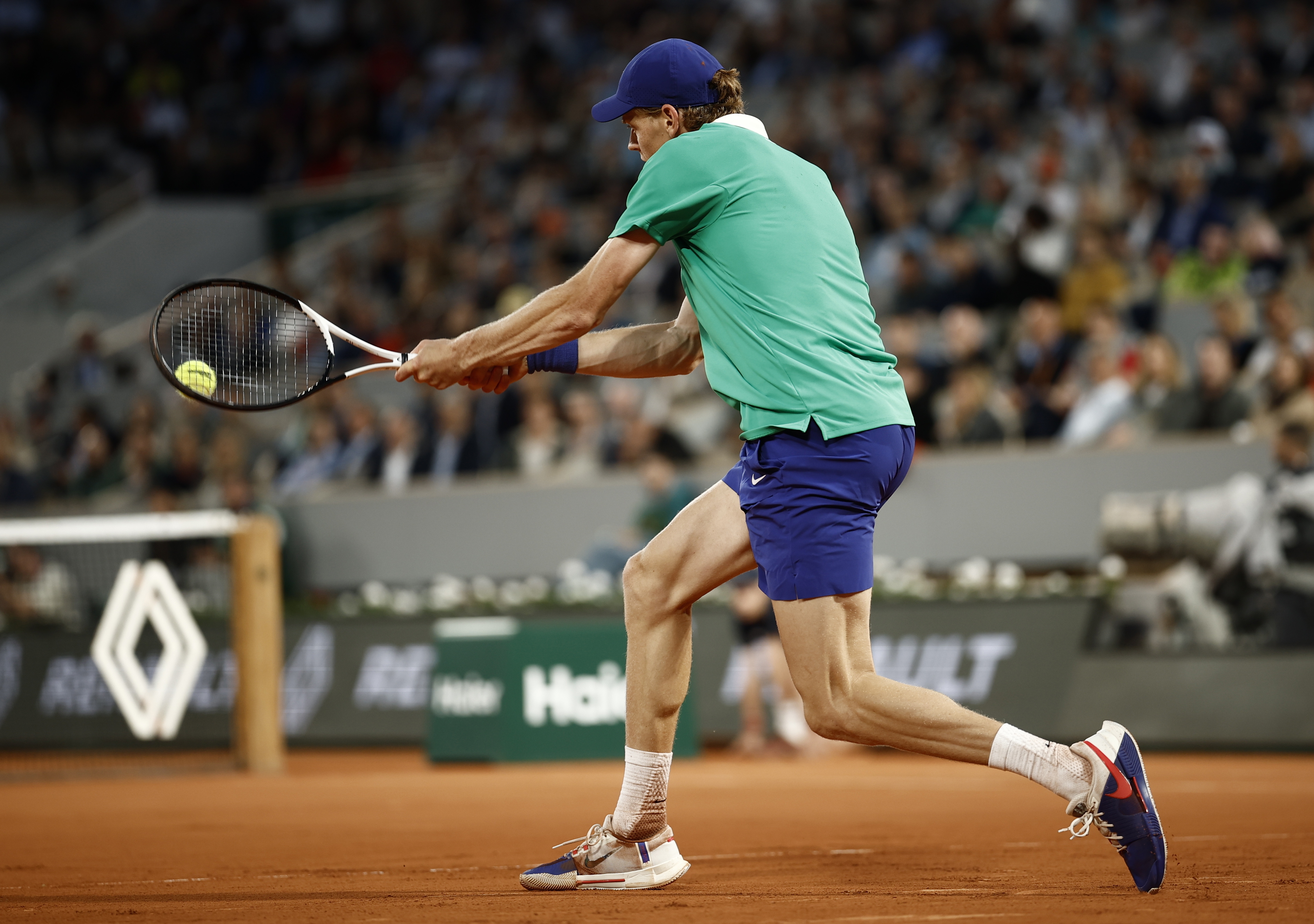 乐鱼体育-美国网球队鏖战法国网球队,纳达尔关键制胜的简单介绍