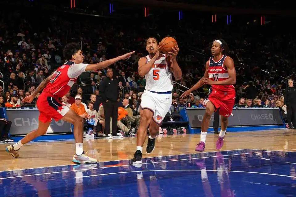 乐鱼体育网站入口-关于加拿大男篮完胜奇才，布克三分雨点燃全场的信息