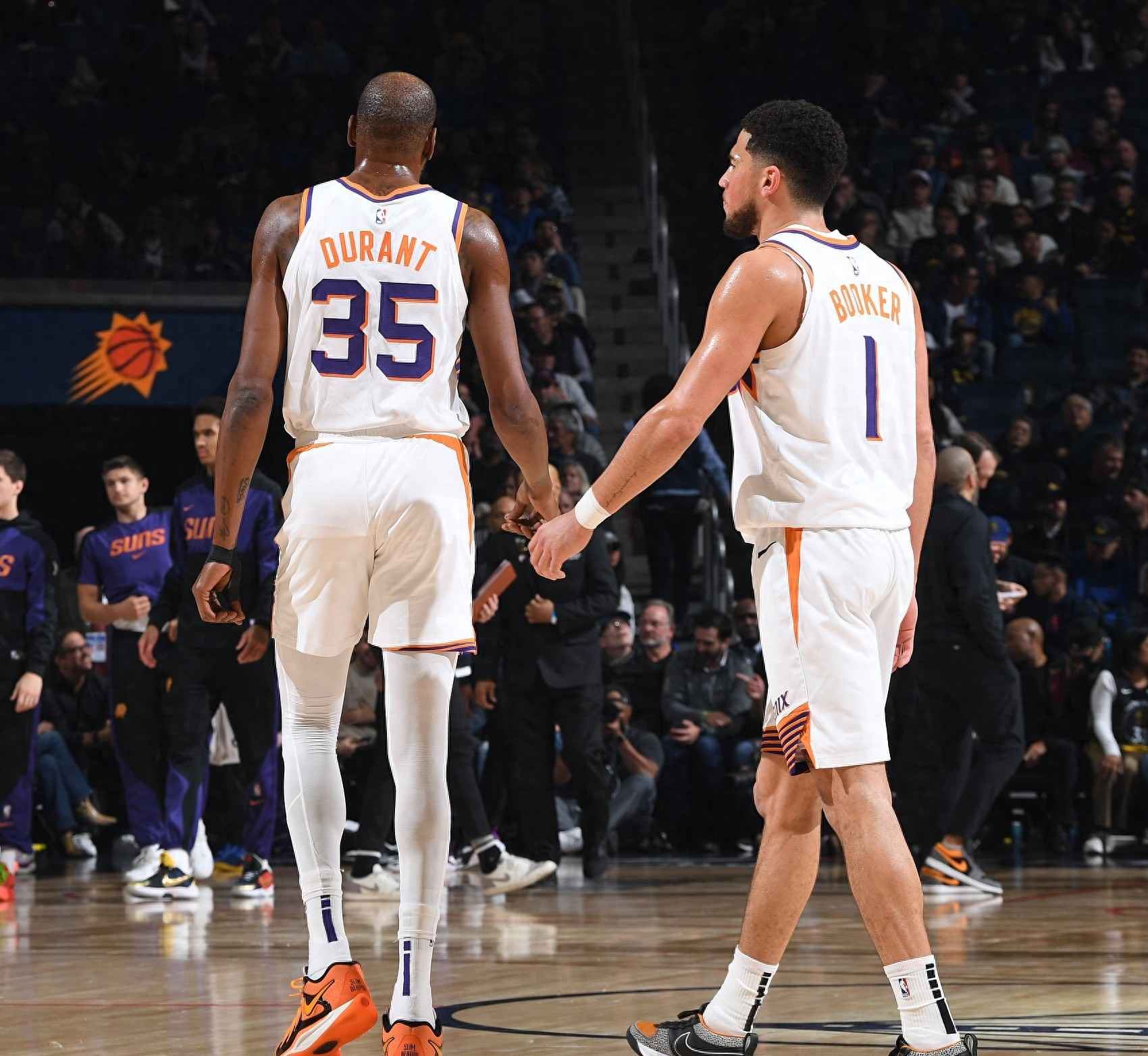 乐鱼体育网站入口-关于加拿大男篮完胜奇才，布克三分雨点燃全场的信息